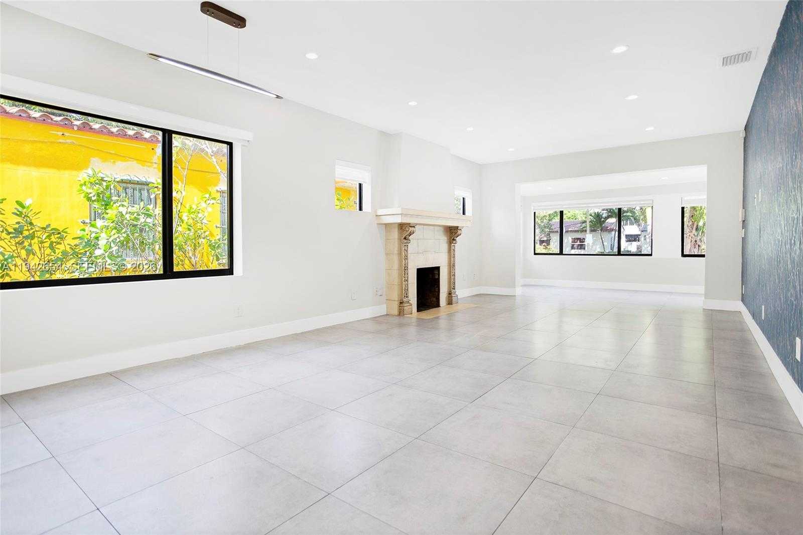 Small Image of 1744 SOUTH WEST 22ND TER, Miami Number 11