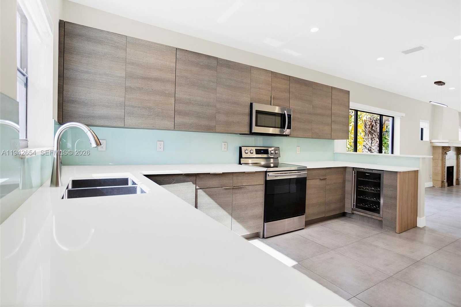 Small Image of 1744 SOUTH WEST 22ND TER, Miami Number 21