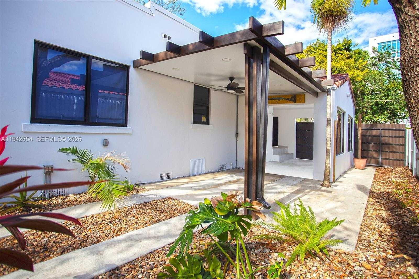 Small Image of 1744 SOUTH WEST 22ND TER, Miami Number 54