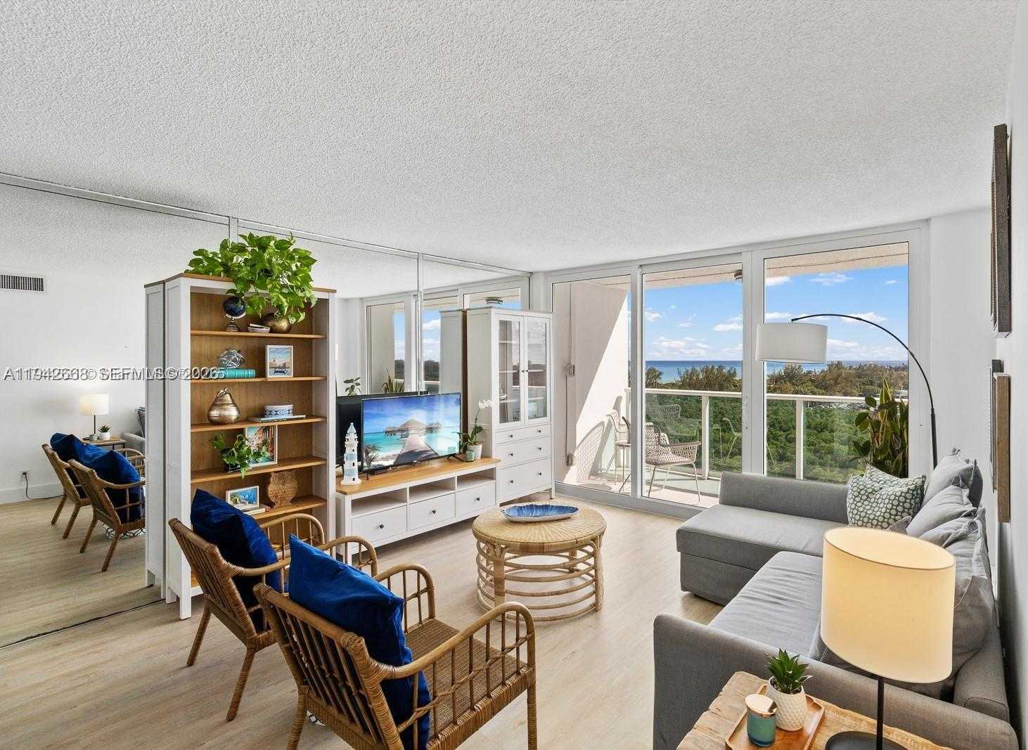 Small Image of 100 BAYVIEW DR #1024, Sunny Isles Beach Number 10