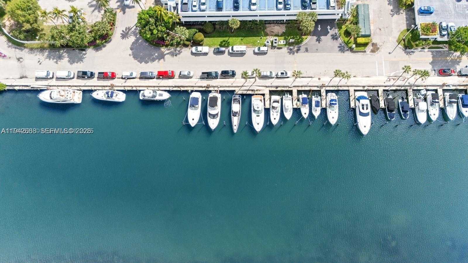 Small Image of 100 BAYVIEW DR #1024, Sunny Isles Beach Number 21