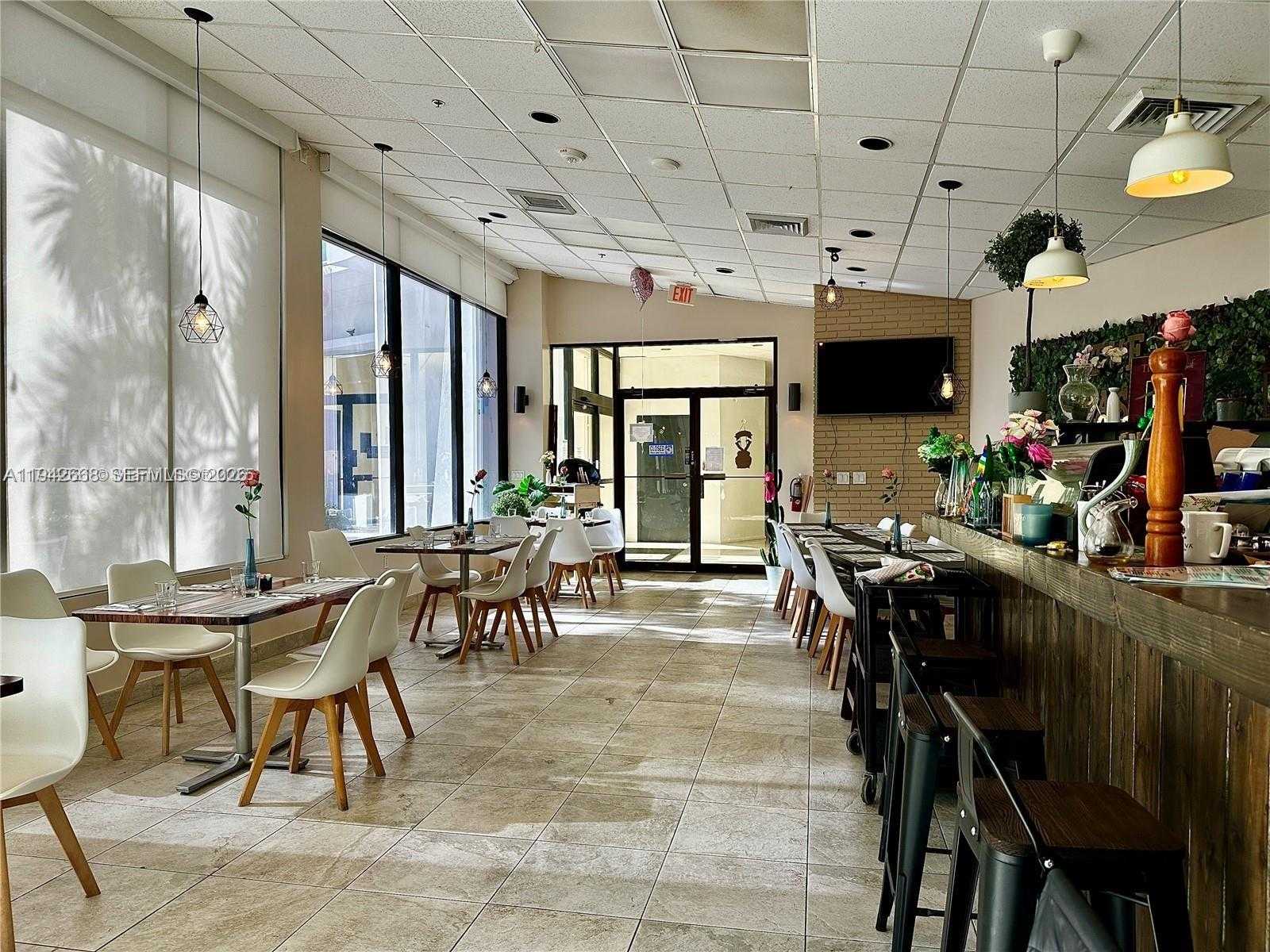 Small Image of 100 BAYVIEW DR #1024, Sunny Isles Beach Number 24