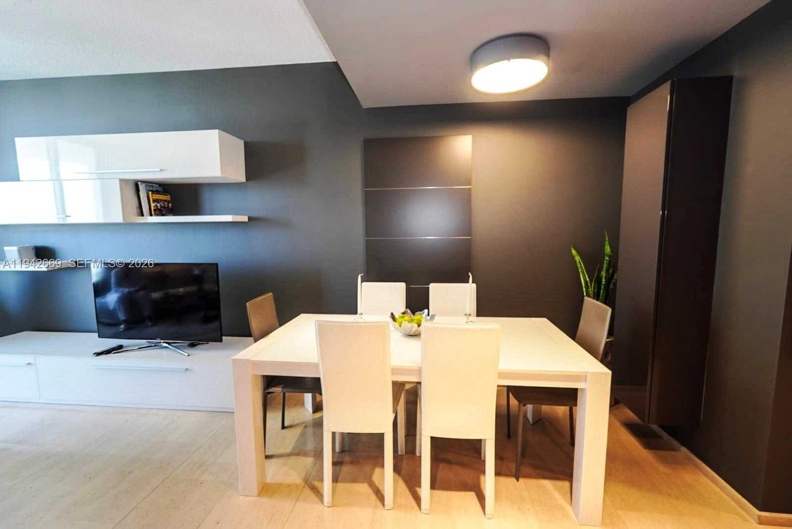 Small Image of 1060 BRICKELL AVE #3003, Miami Number 10