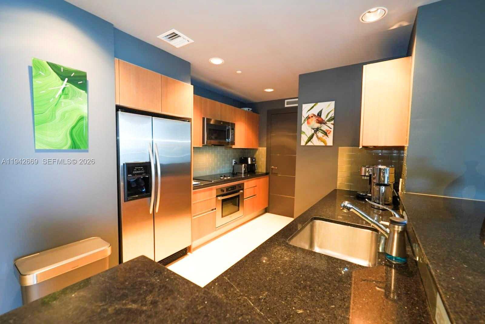 Small Image of 1060 BRICKELL AVE #3003, Miami Number 8