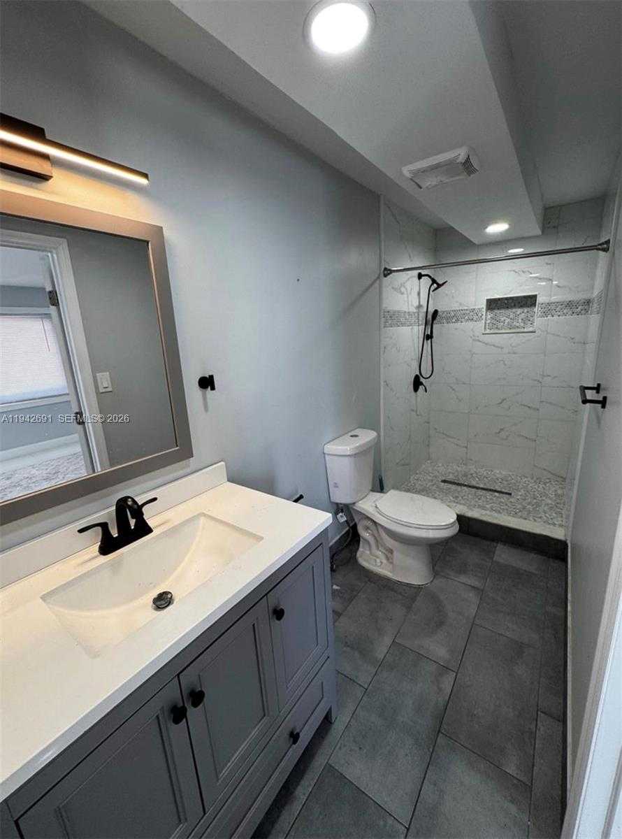 Small Image of 5181 NORTH EAST 16TH AVE #B, Pompano Beach Number 4