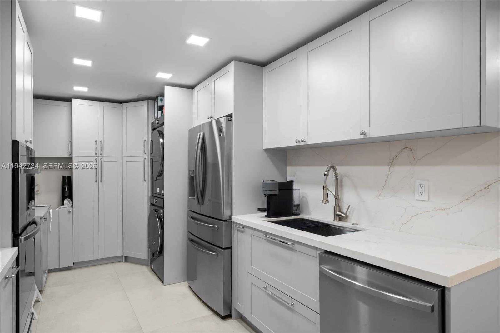 Small Image of 1121 CRANDON BLVD #E503, Key Biscayne Number 7