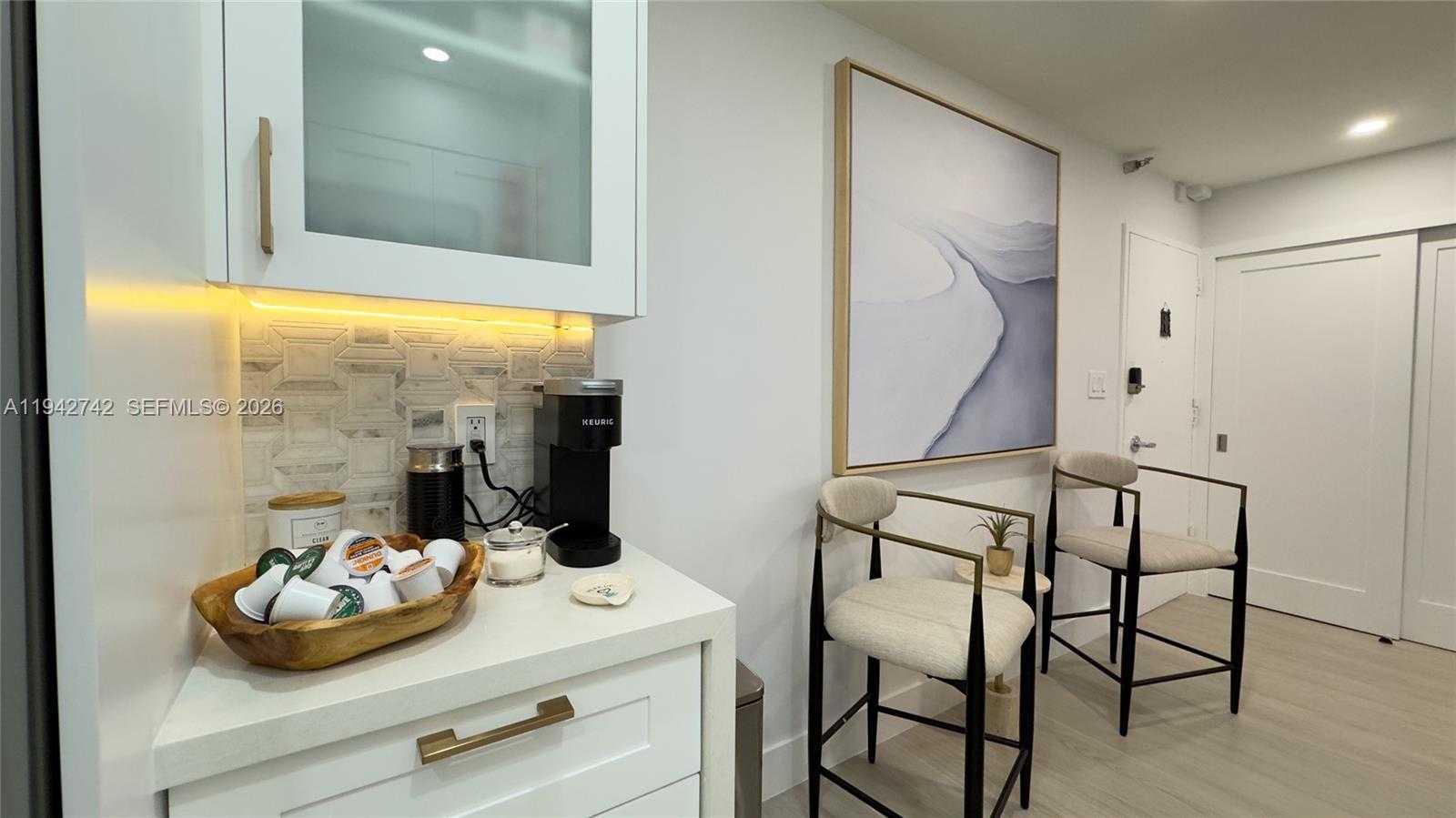 Small Image of 5161 COLLINS AVE #715, Miami Beach Number 4