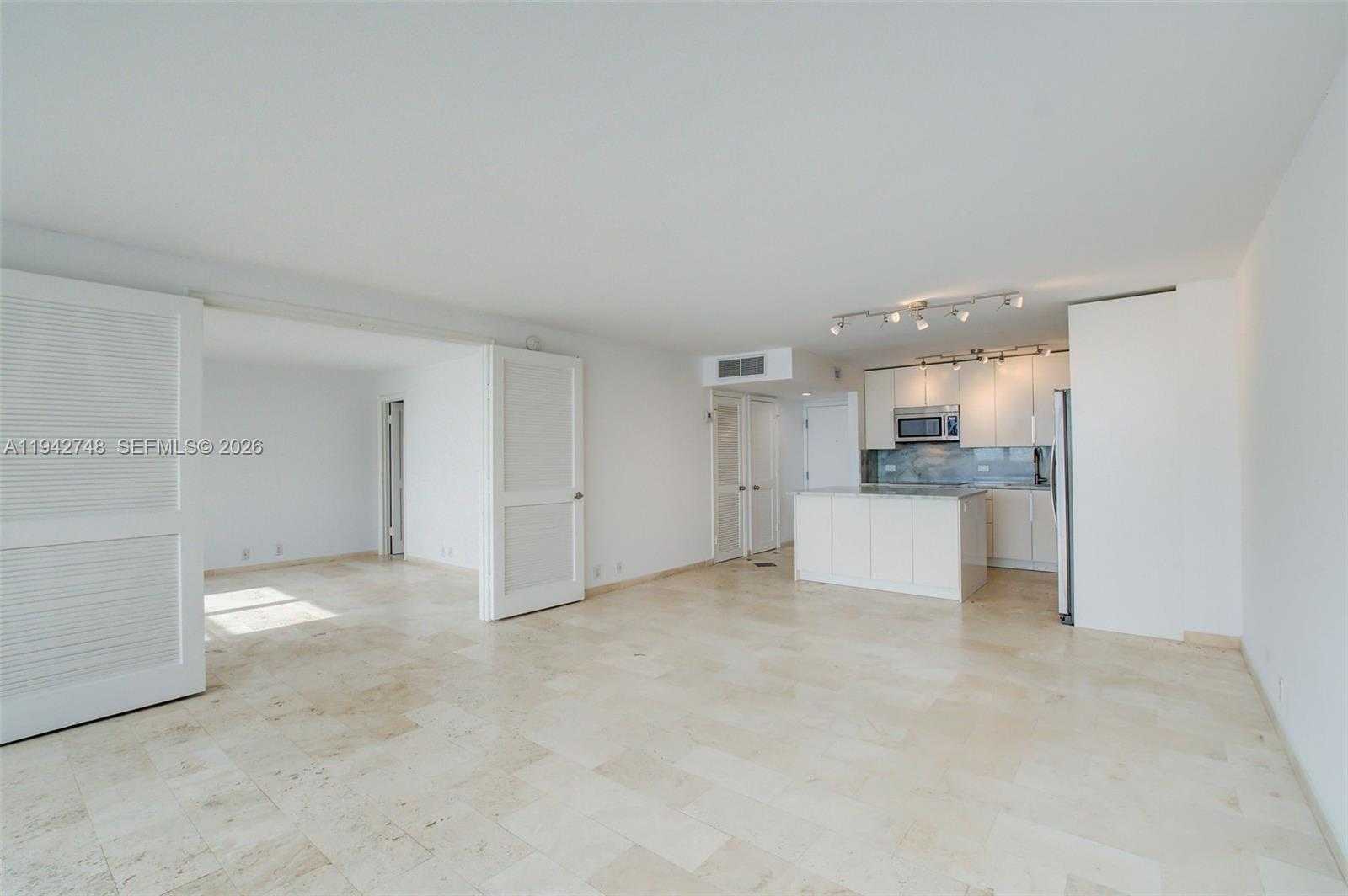 Small Image of 5 ISLAND AVE #15E, Miami Beach Number 4