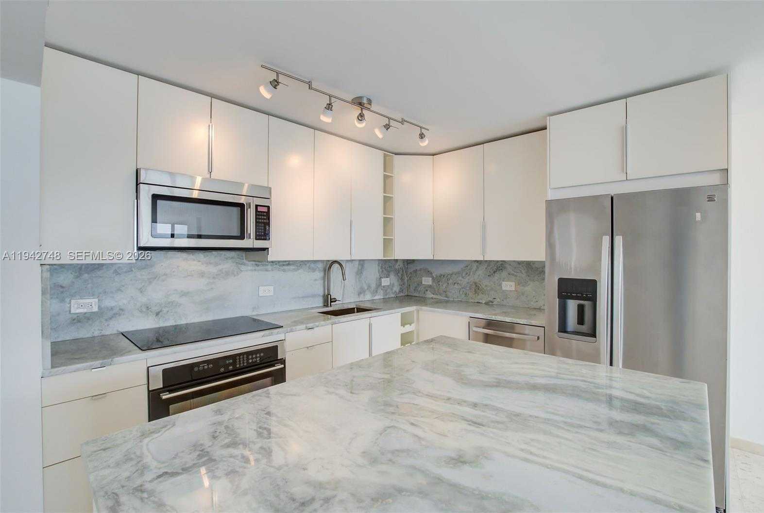 Small Image of 5 ISLAND AVE #15E, Miami Beach Number 6