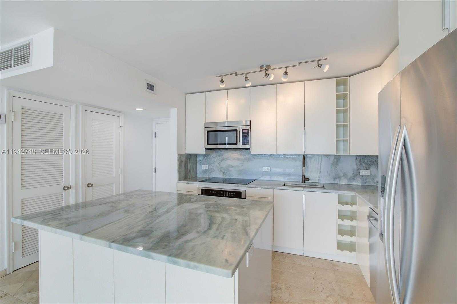 Small Image of 5 ISLAND AVE #15E, Miami Beach Number 9