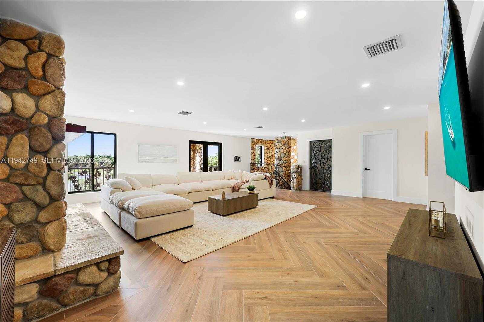 Small Image of 3320 SOUTH WEST 121ST AVE, Davie Number 46