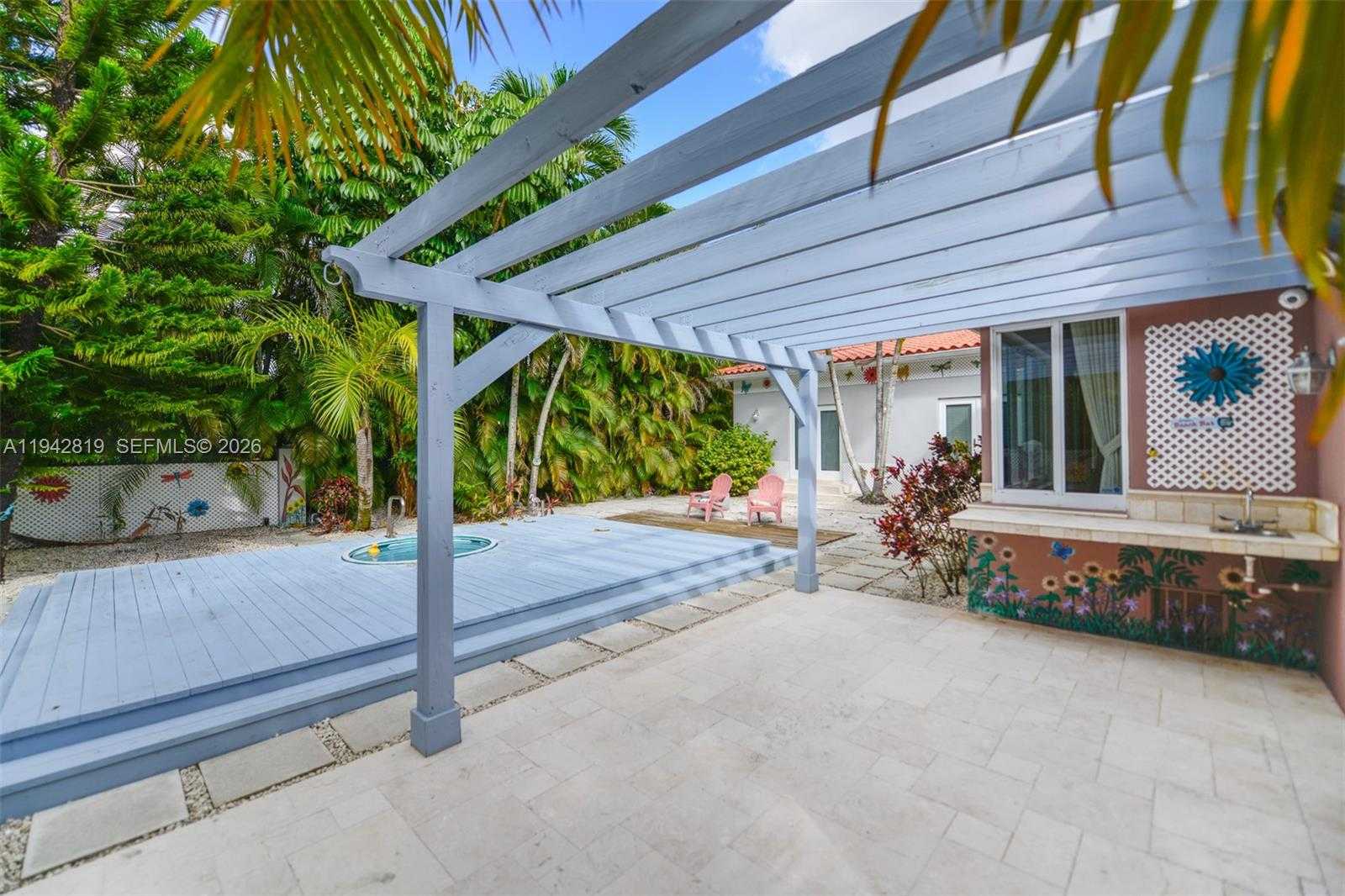 Small Image of 911 MARIANA AVE, Coral Gables Number 43