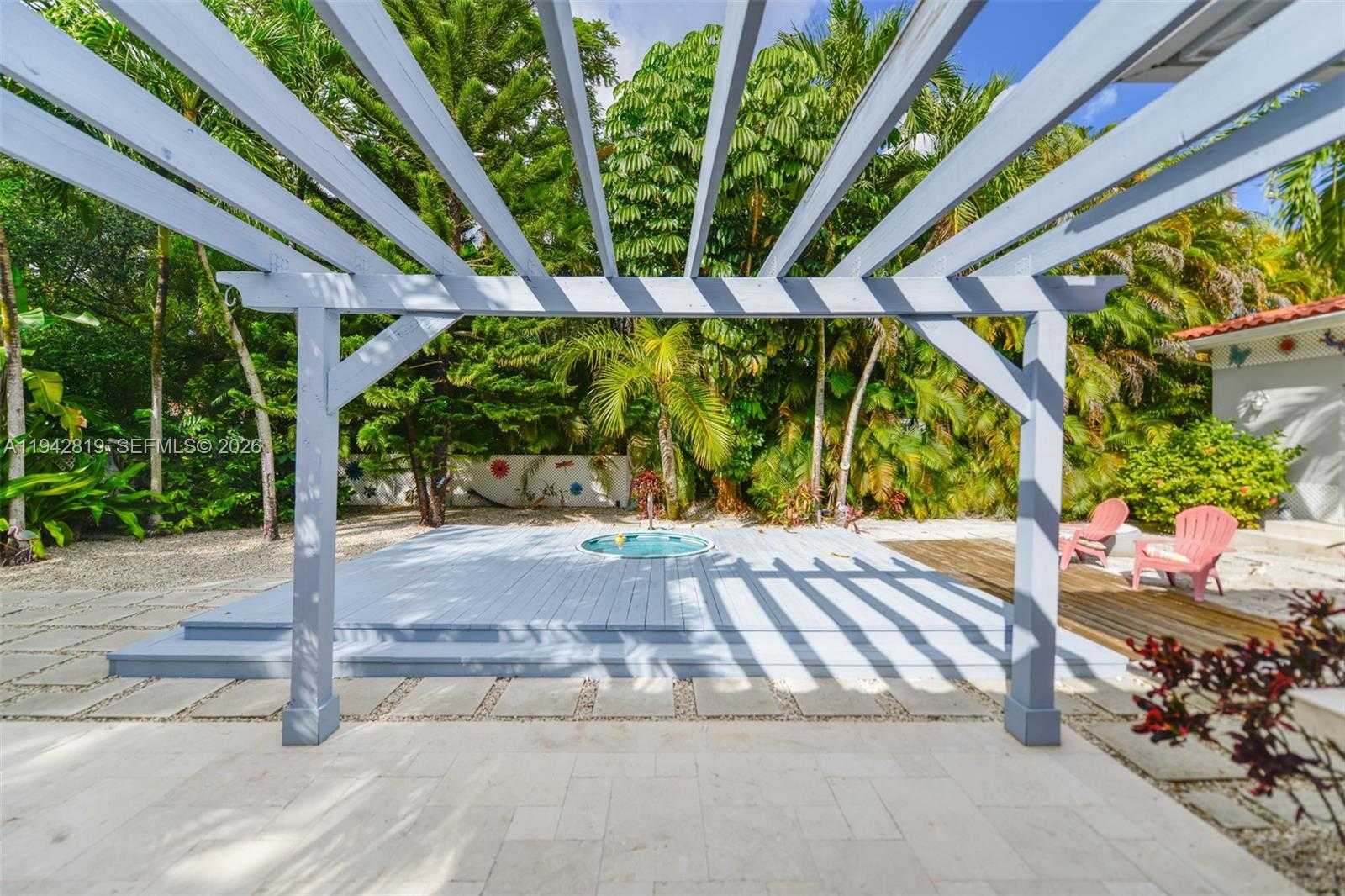 Small Image of 911 MARIANA AVE, Coral Gables Number 44