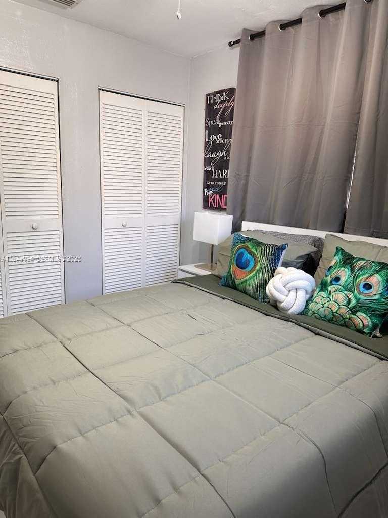 Small Image of 20600 SOUTH WEST 116TH RD, Miami Number 16