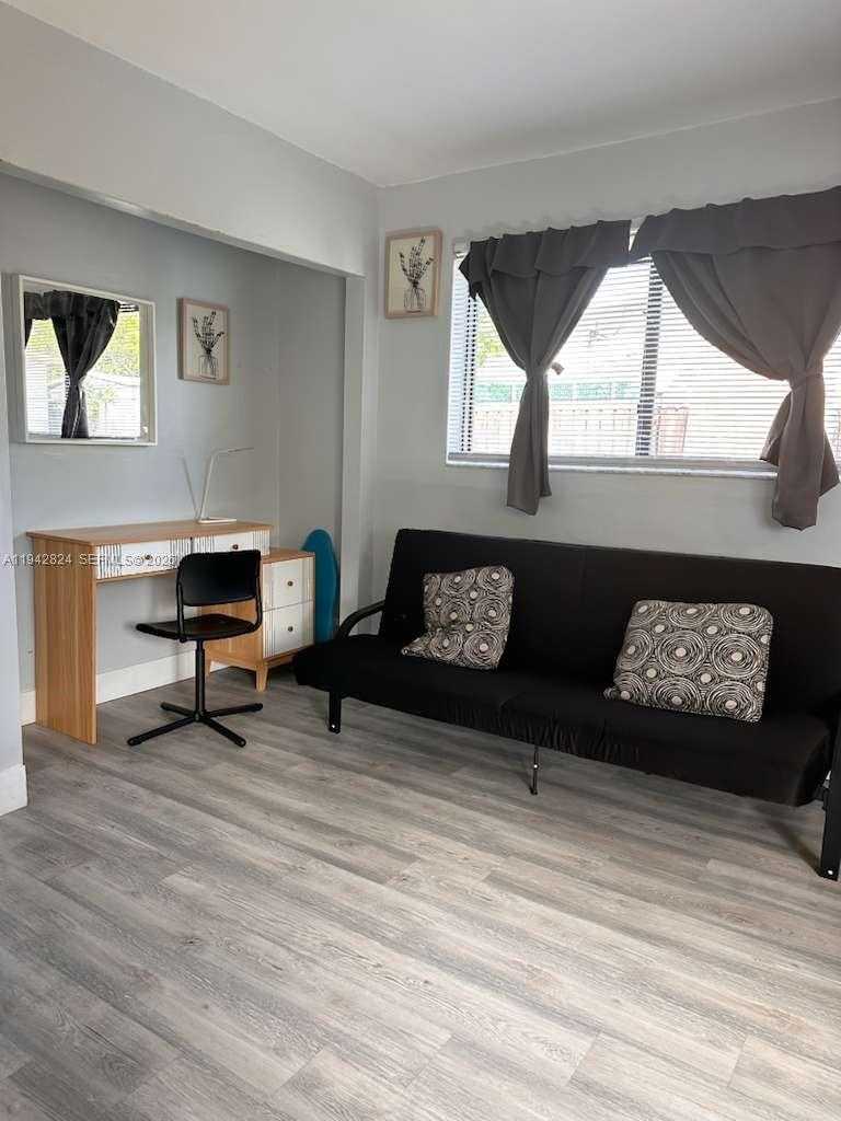 Small Image of 20600 SOUTH WEST 116TH RD, Miami Number 4