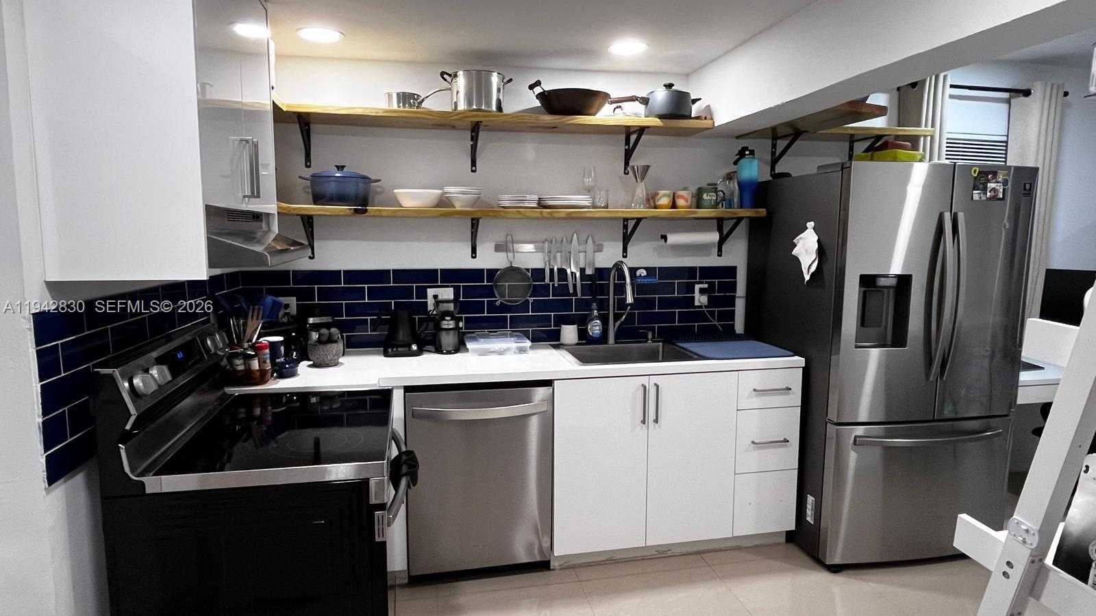 Small Image of 320 SOUTH 28TH AVE #320, Hollywood Number 2