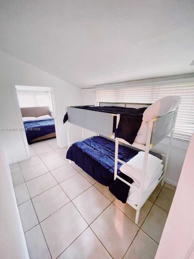 Small Image of 105 NORTH WEST 31ST ST #1, Miami Number 17