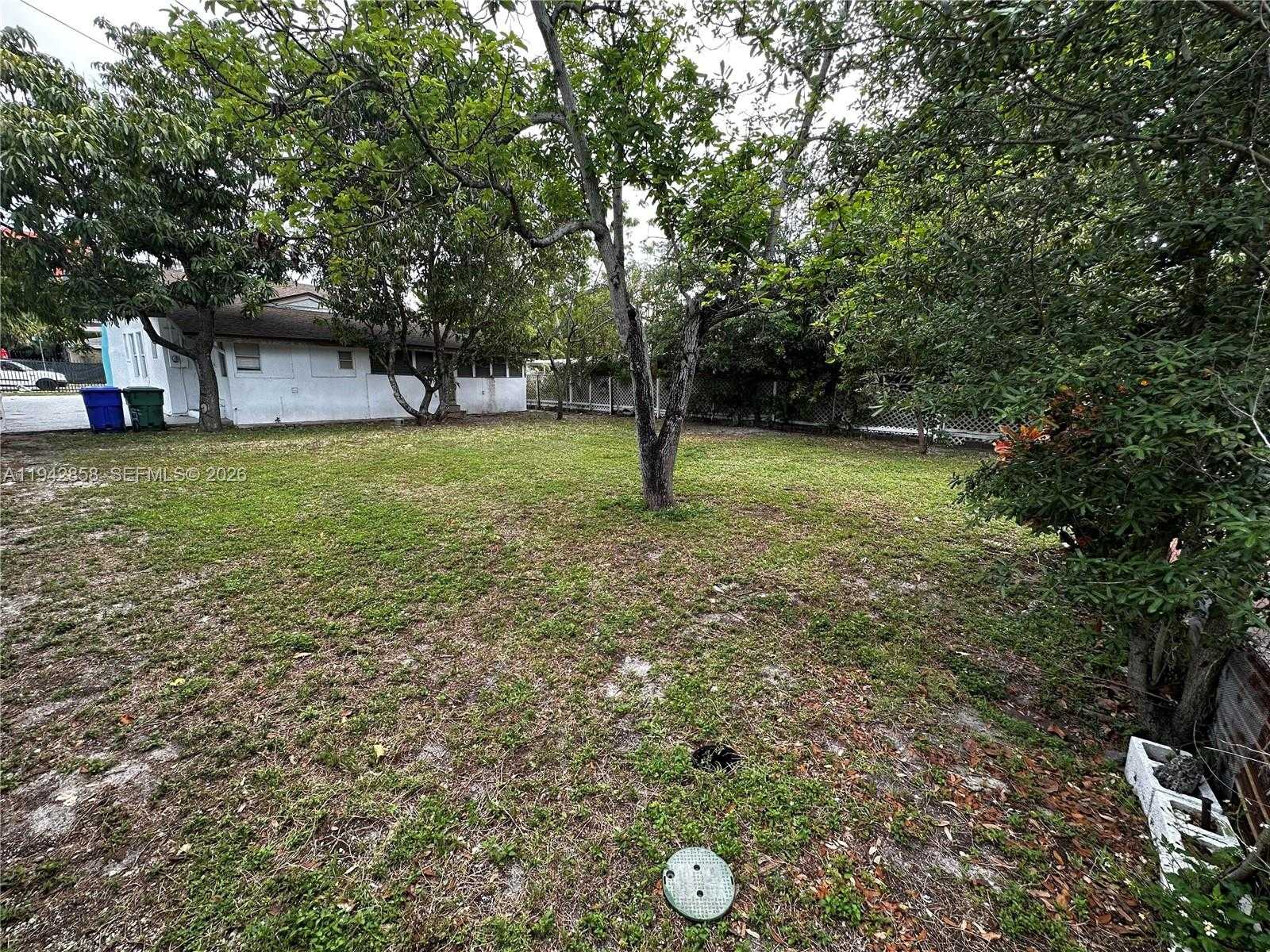 Small Image of 105 NORTH WEST 31ST ST #1, Miami Number 3