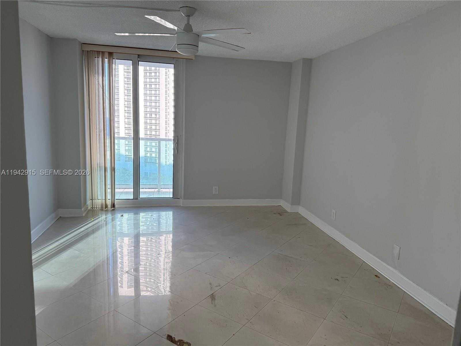 Small Image of 100 BAYVIEW DR #1611, Sunny Isles Beach Number 4