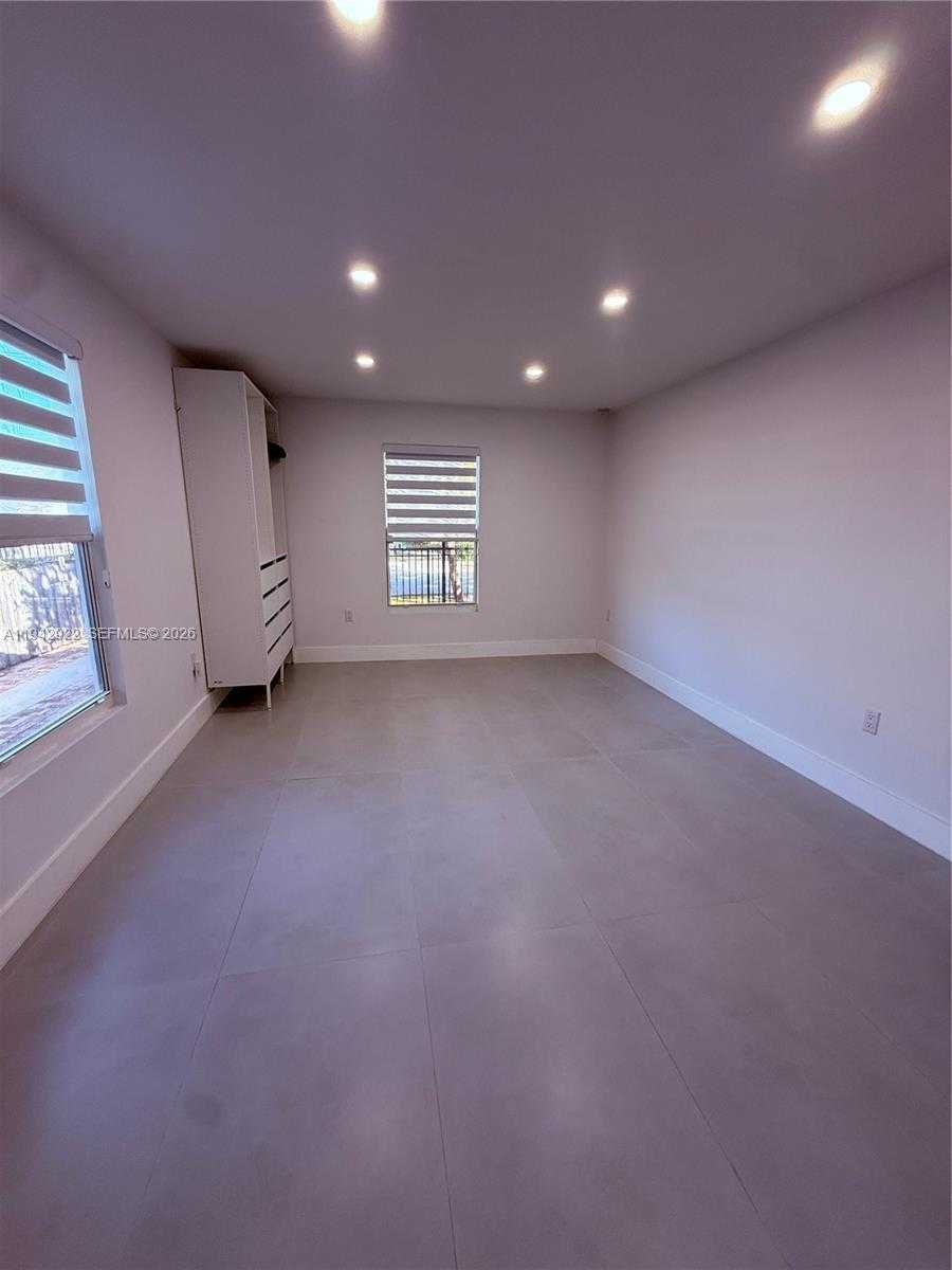 Small Image of 4430 NORTH WEST 1ST AVE, Miami Number 11