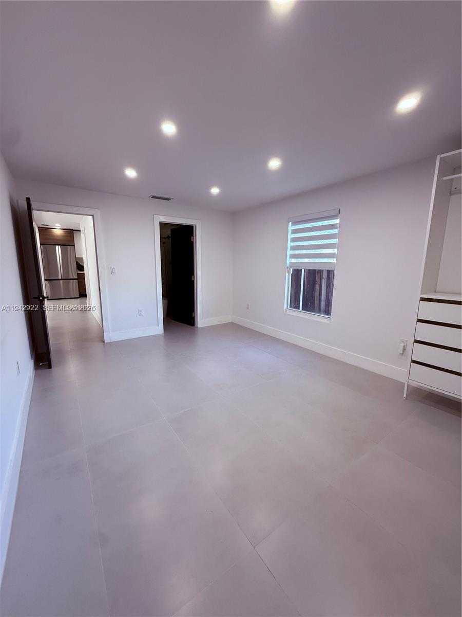 Small Image of 4430 NORTH WEST 1ST AVE, Miami Number 13