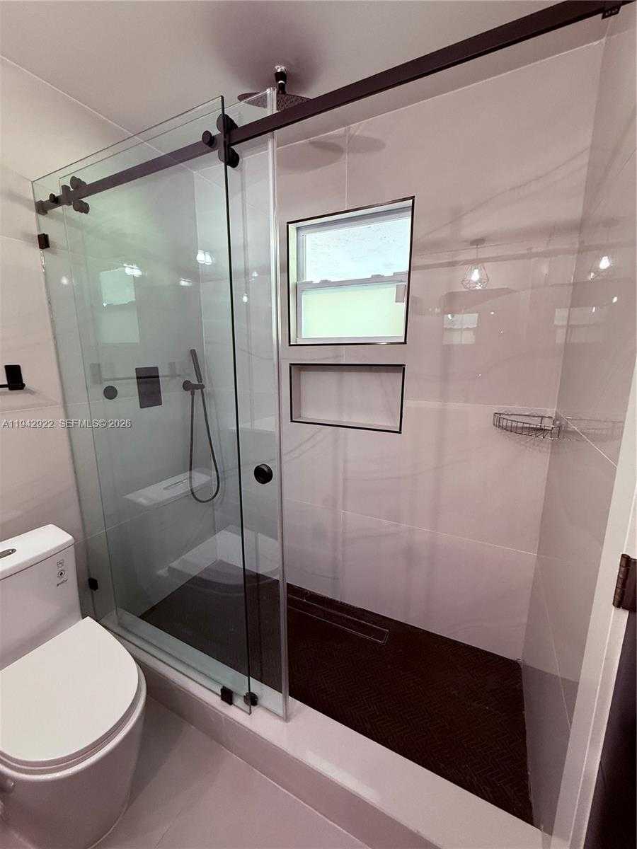 Small Image of 4430 NORTH WEST 1ST AVE, Miami Number 15