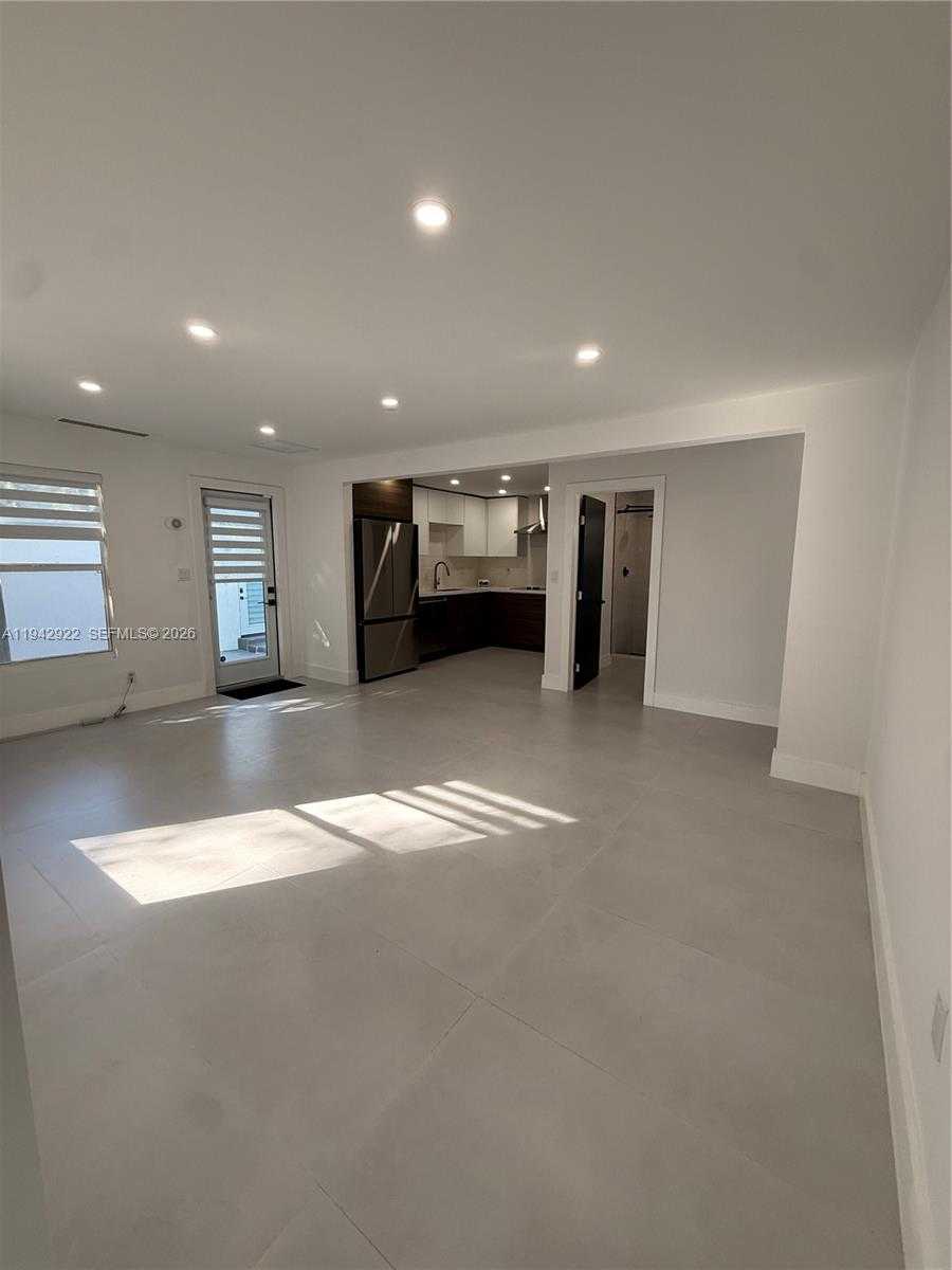 Small Image of 4430 NORTH WEST 1ST AVE, Miami Number 3