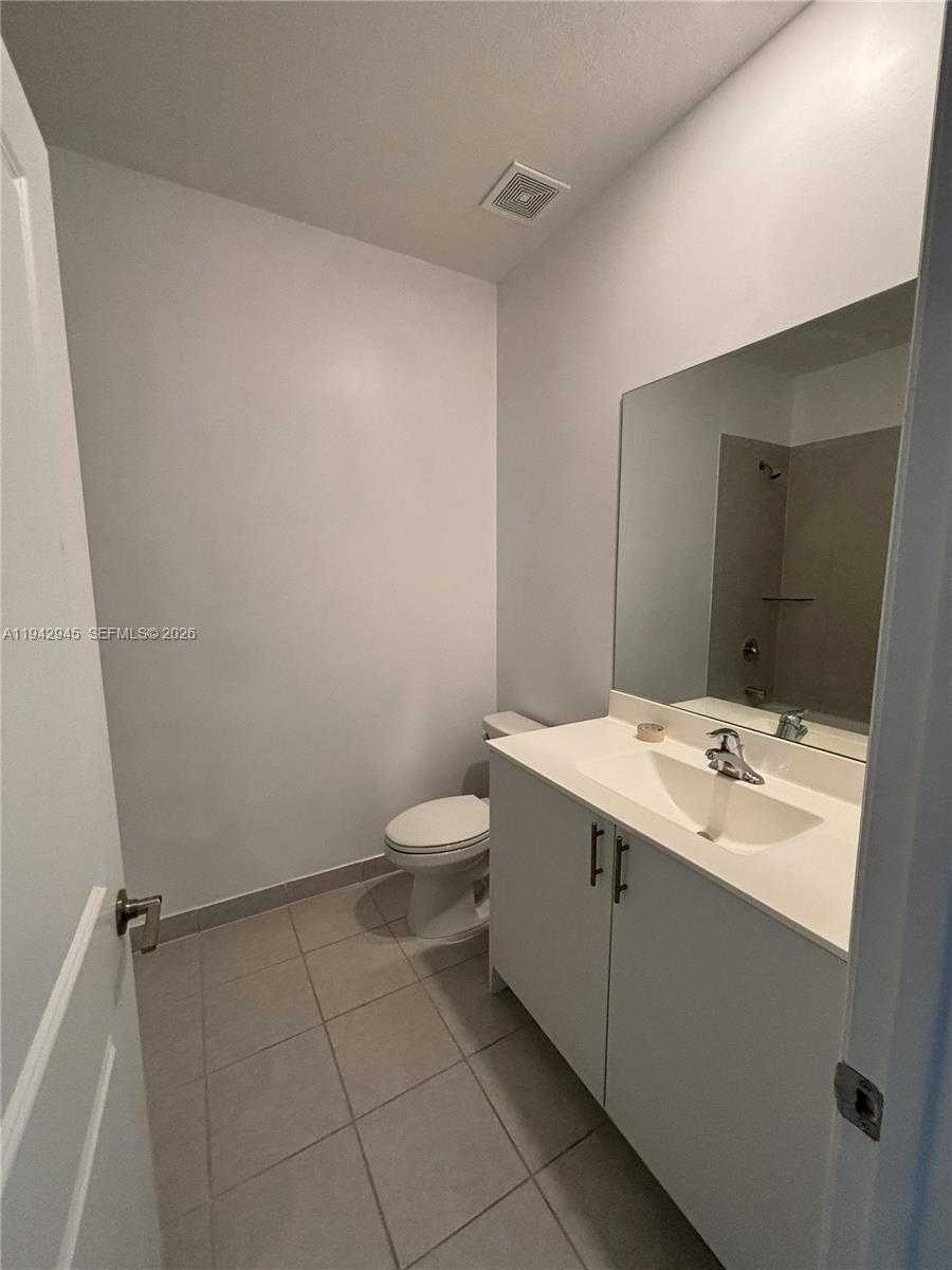 Small Image of 13119 SOUTH WEST 232ND LN, Unincorporated Dade County Number 21