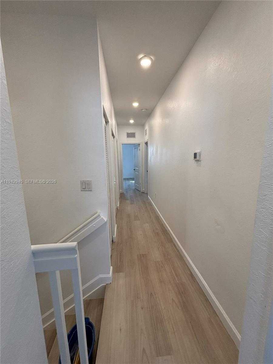 Small Image of 13119 SOUTH WEST 232ND LN, Unincorporated Dade County Number 22