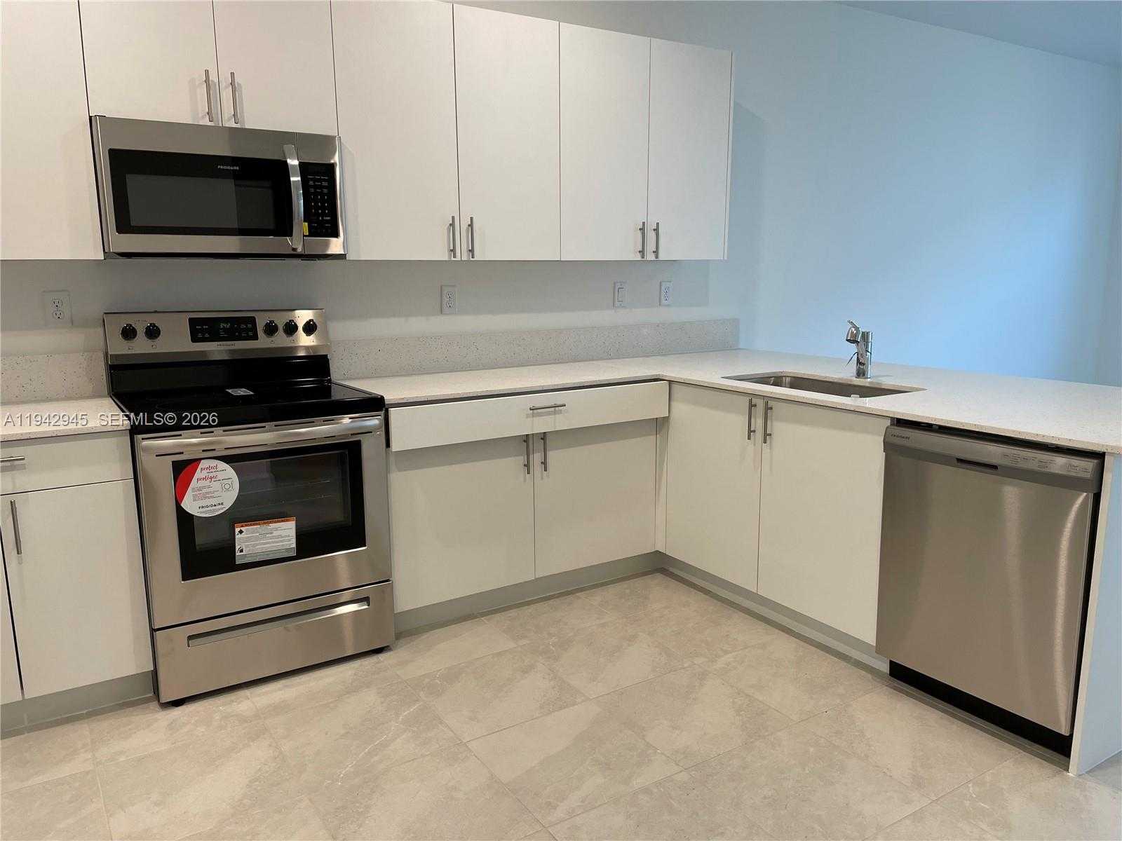 Small Image of 13119 SOUTH WEST 232ND LN, Unincorporated Dade County Number 4