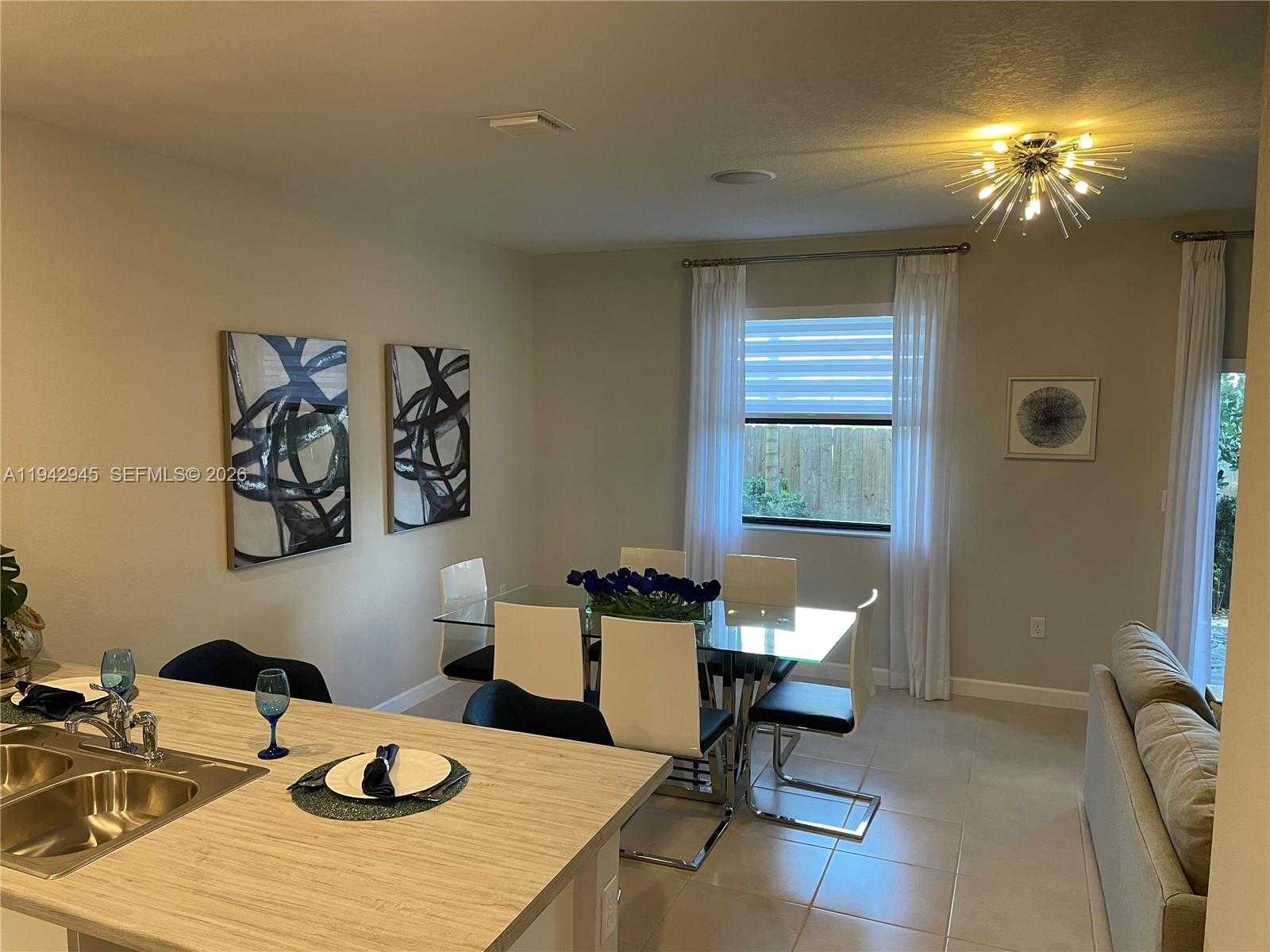 Small Image of 13119 SOUTH WEST 232ND LN, Unincorporated Dade County Number 7