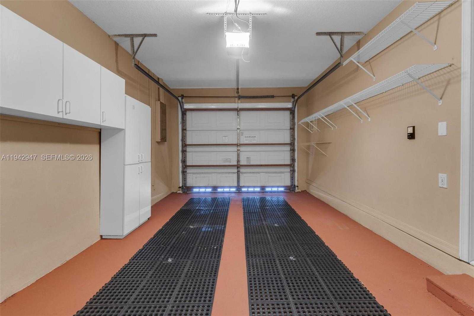 Small Image of 10635 NORTH WEST 54TH ST, Doral Number 33