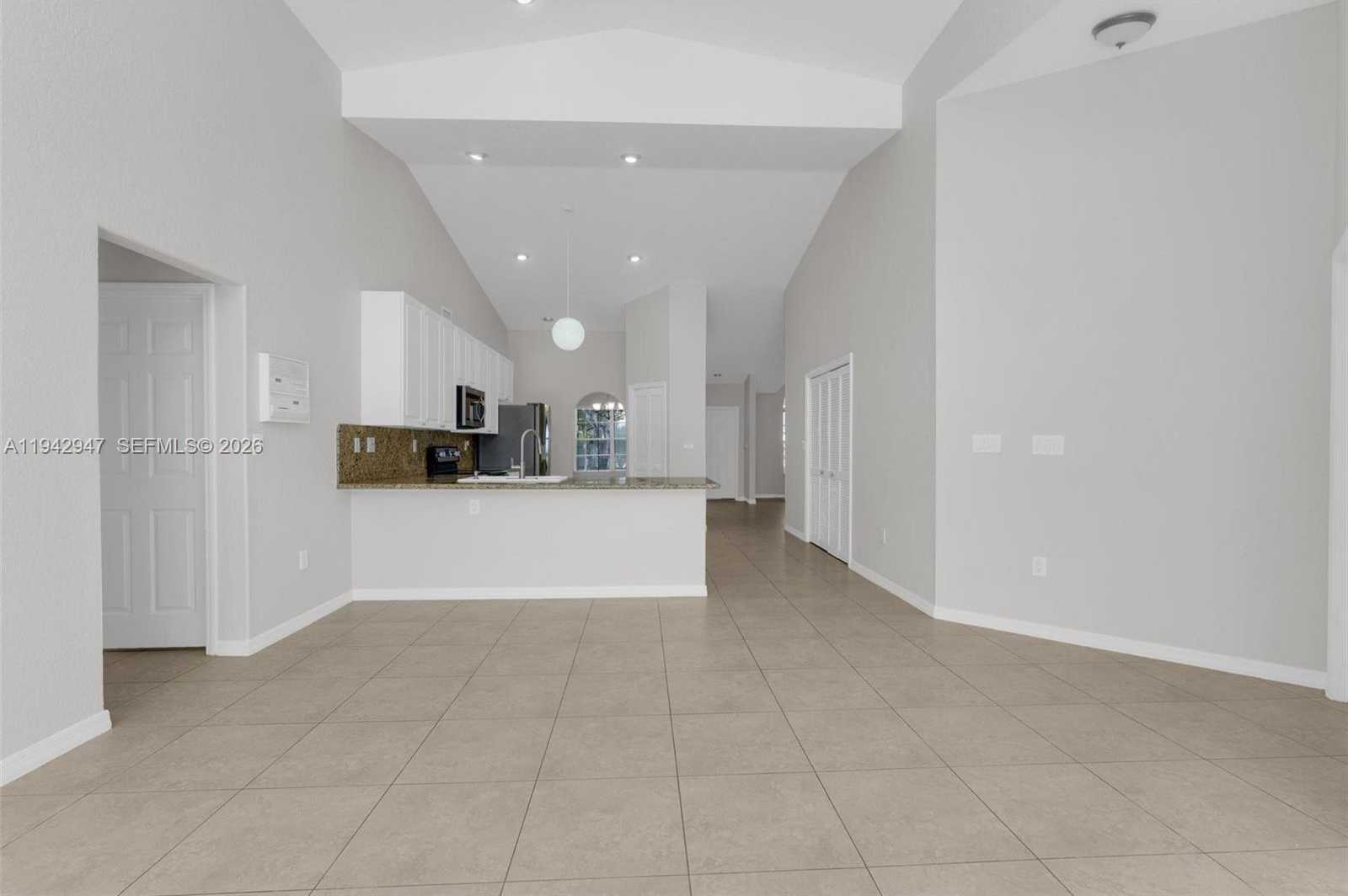 Small Image of 10635 NORTH WEST 54TH ST, Doral Number 6