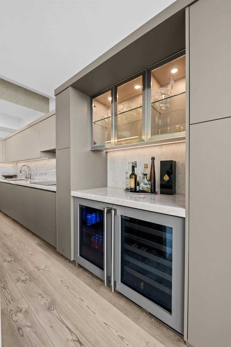 Small Image of 90 SOUTH WEST 3RD ST #PH-15, Miami Number 11