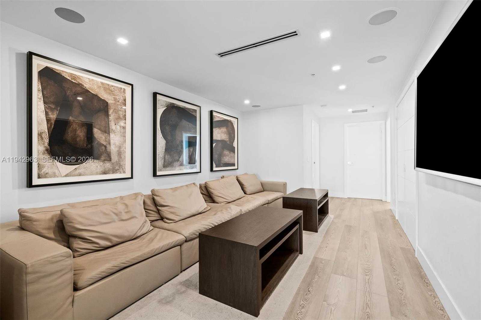 Small Image of 90 SOUTH WEST 3RD ST #PH-15, Miami Number 18