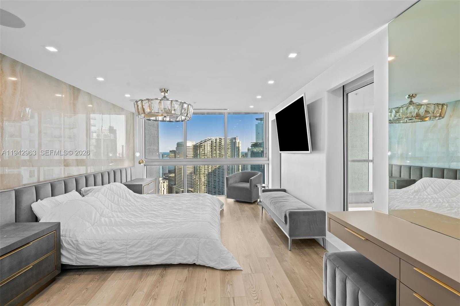 Small Image of 90 SOUTH WEST 3RD ST #PH-15, Miami Number 19