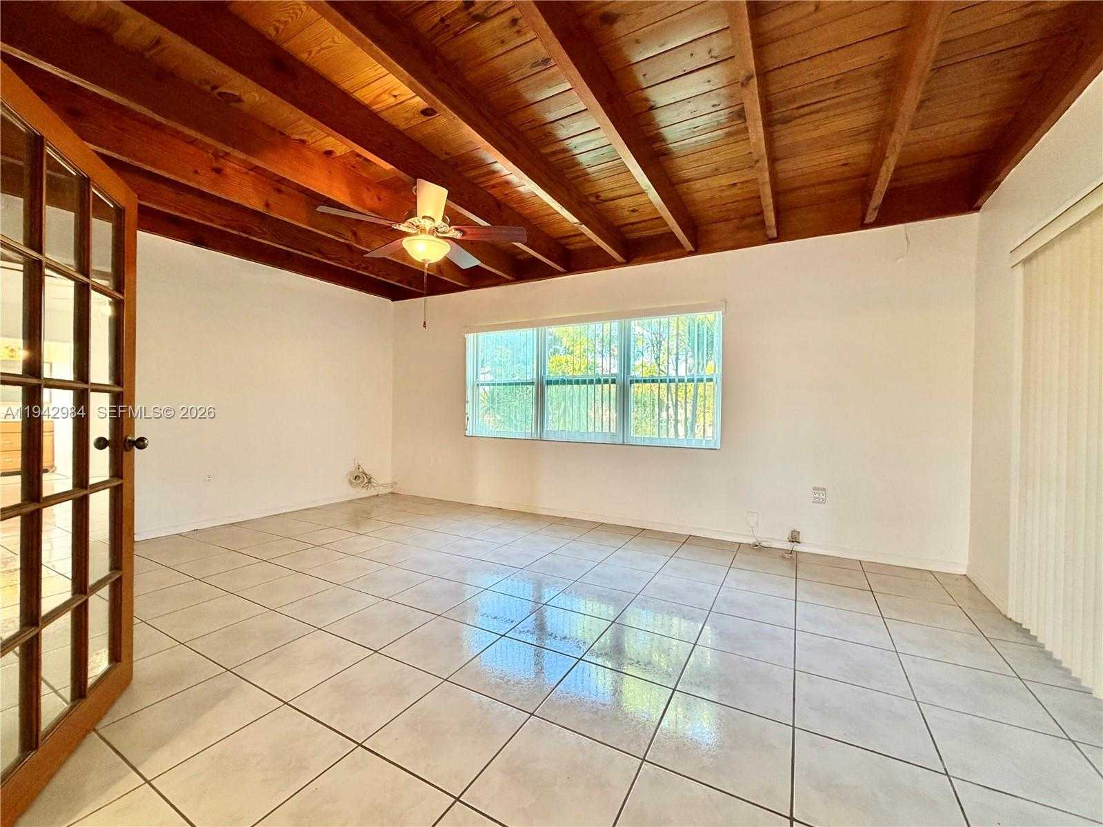 Small Image of 12111 SOUTH WEST 107TH ST, Miami Number 10