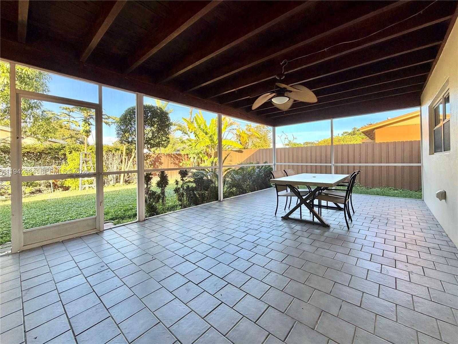 Small Image of 12111 SOUTH WEST 107TH ST, Miami Number 24