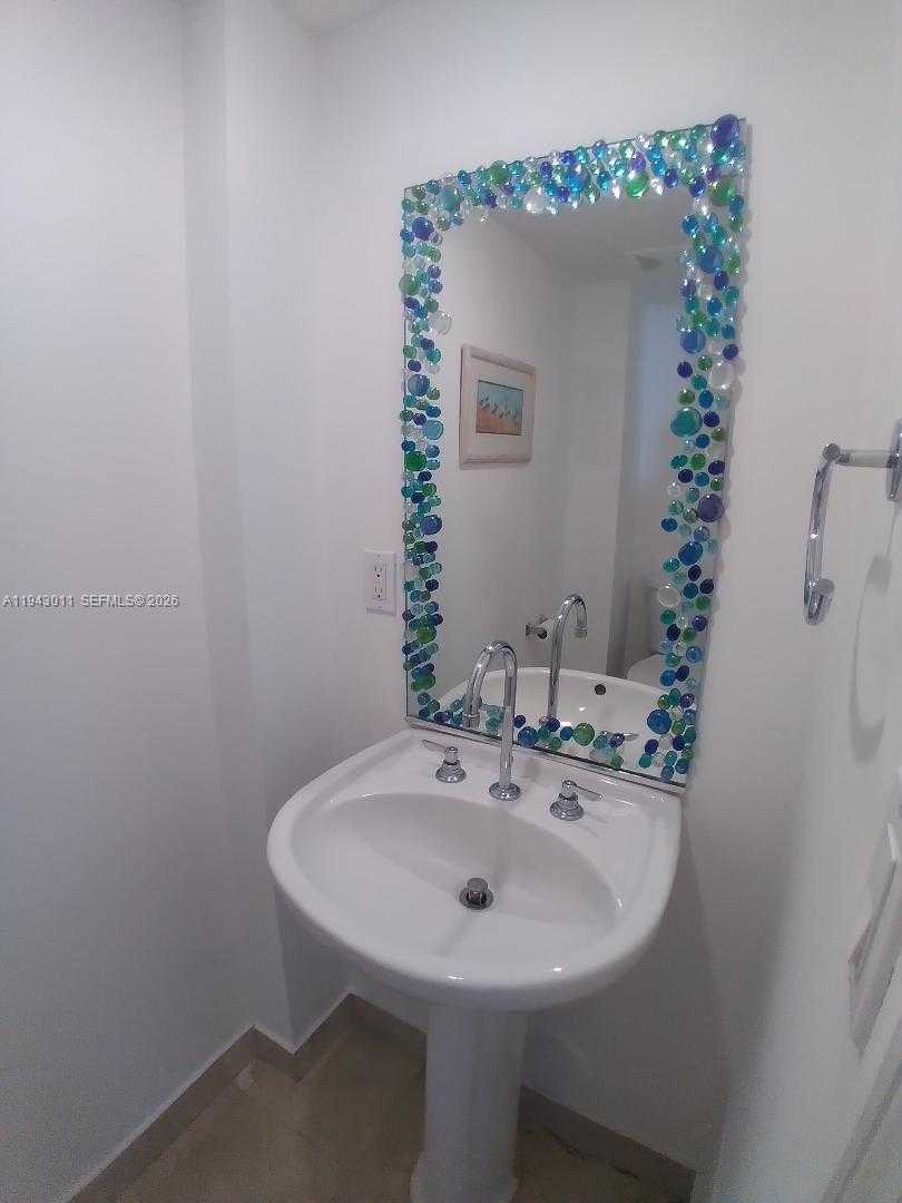 Small Image of 6917 COLLINS AVE #722, Miami Beach Number 11