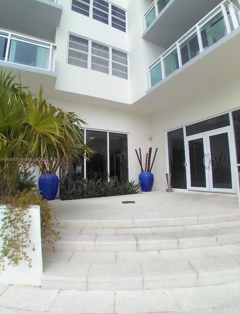 Small Image of 6917 COLLINS AVE #722, Miami Beach Number 21