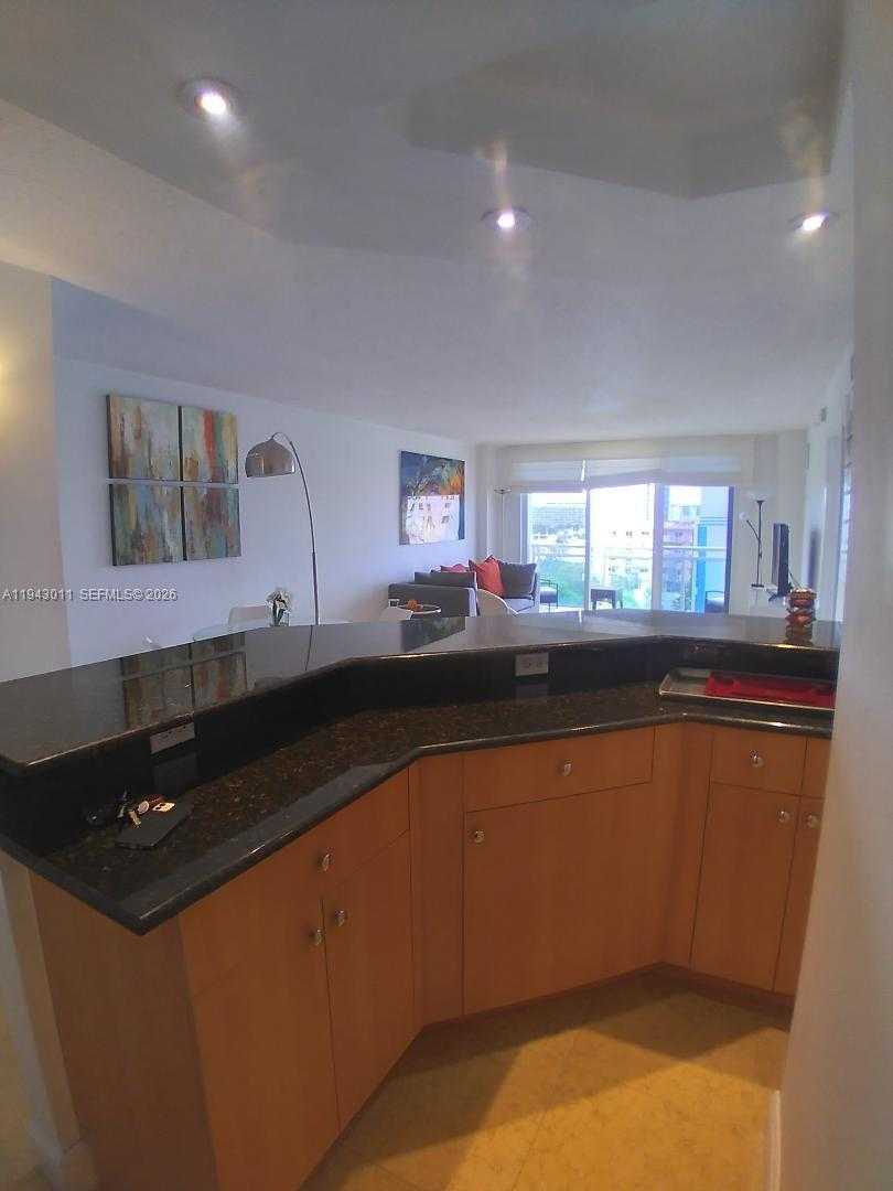 Small Image of 6917 COLLINS AVE #722, Miami Beach Number 9