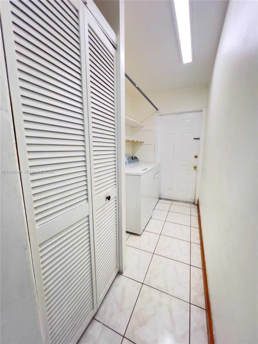 Small Image of 2761 SOUTH WEST 33RD CT #A, Miami Number 17