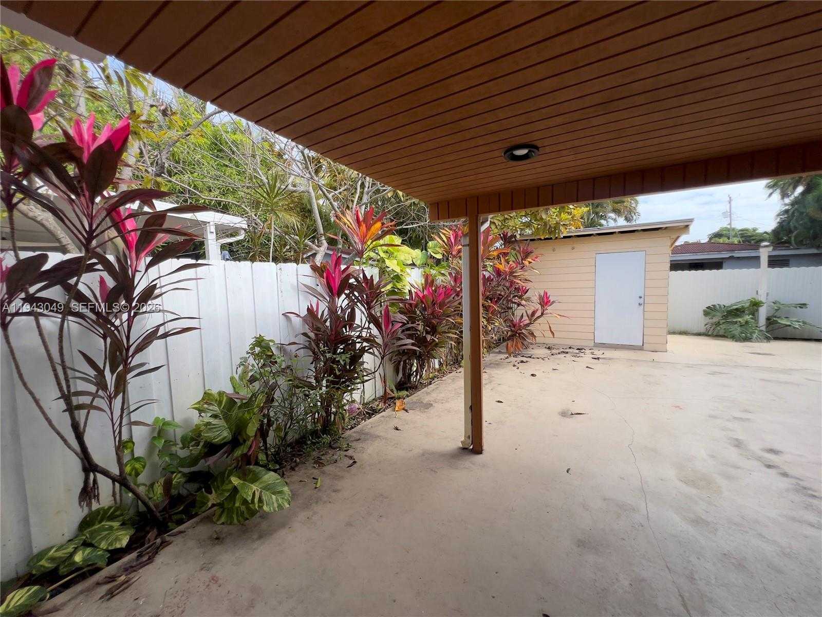 Small Image of 2761 SOUTH WEST 33RD CT #A, Miami Number 20