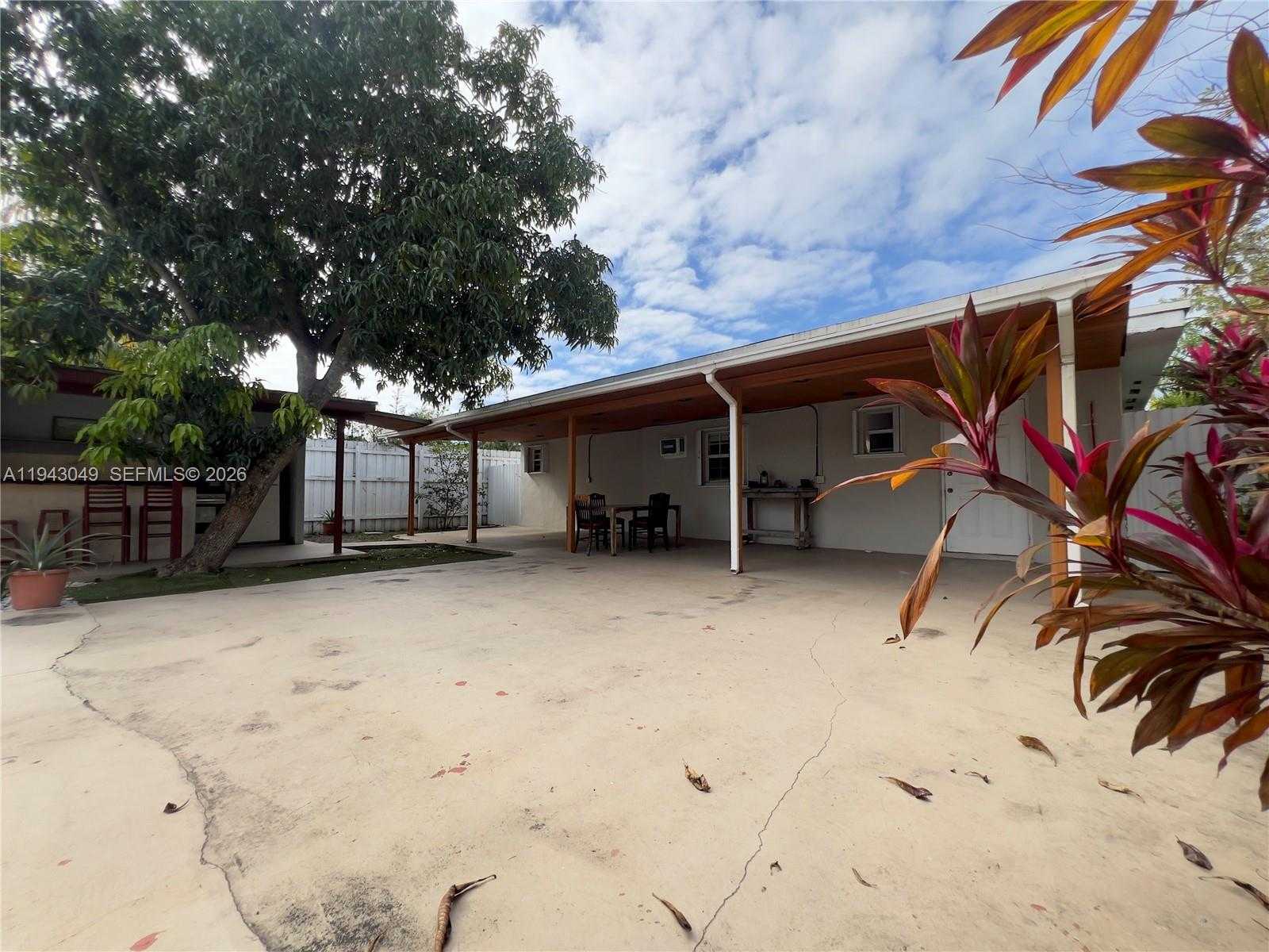 Small Image of 2761 SOUTH WEST 33RD CT #A, Miami Number 22
