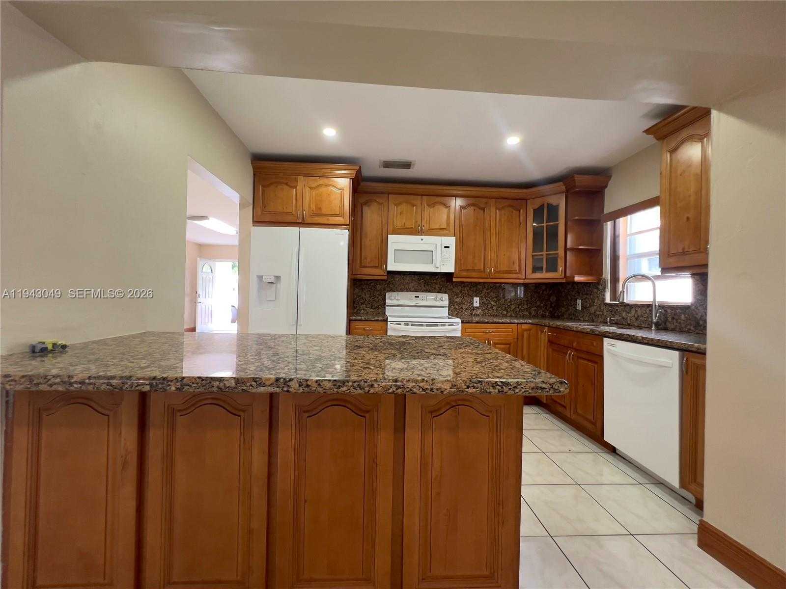 Small Image of 2761 SOUTH WEST 33RD CT #A, Miami Number 3