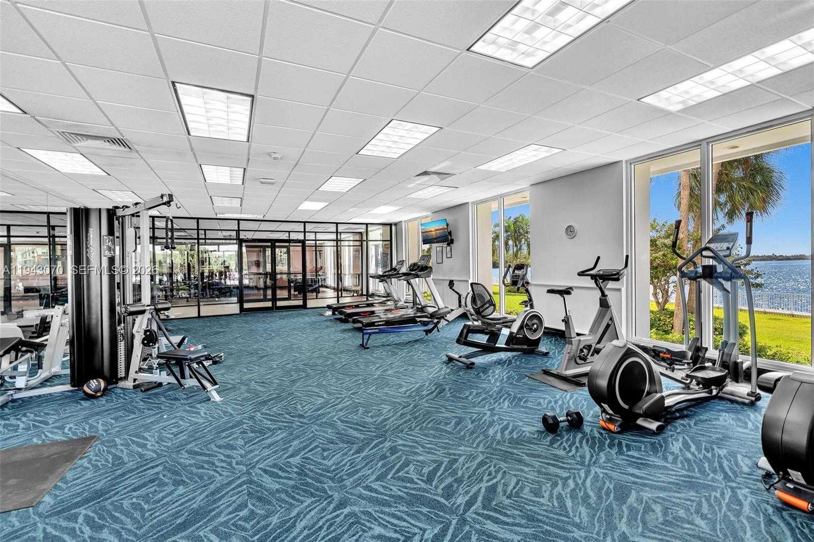 Small Image of 500 BAYVIEW DR #228, Sunny Isles Beach Number 40