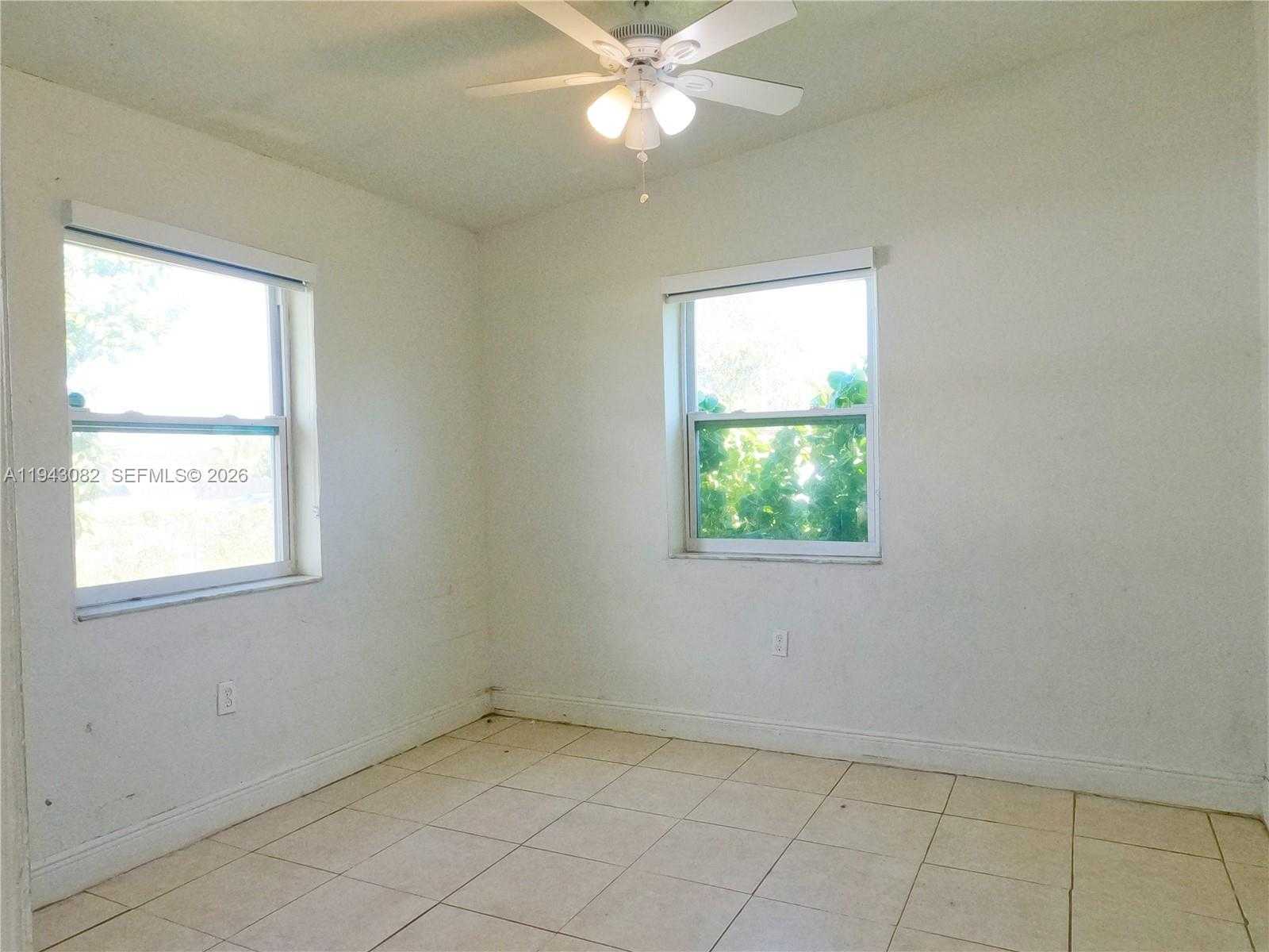 Small Image of 10450 SOUTH WEST 182ND ST, Miami Number 12