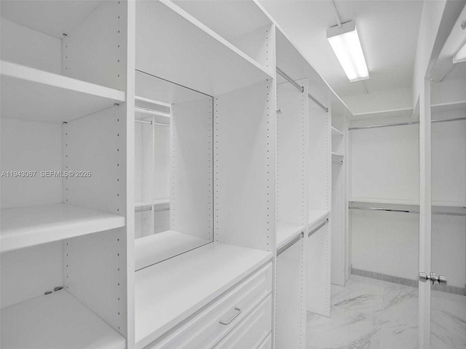 Small Image of 286 BAL BAY DR #2B, Bal Harbour Number 10