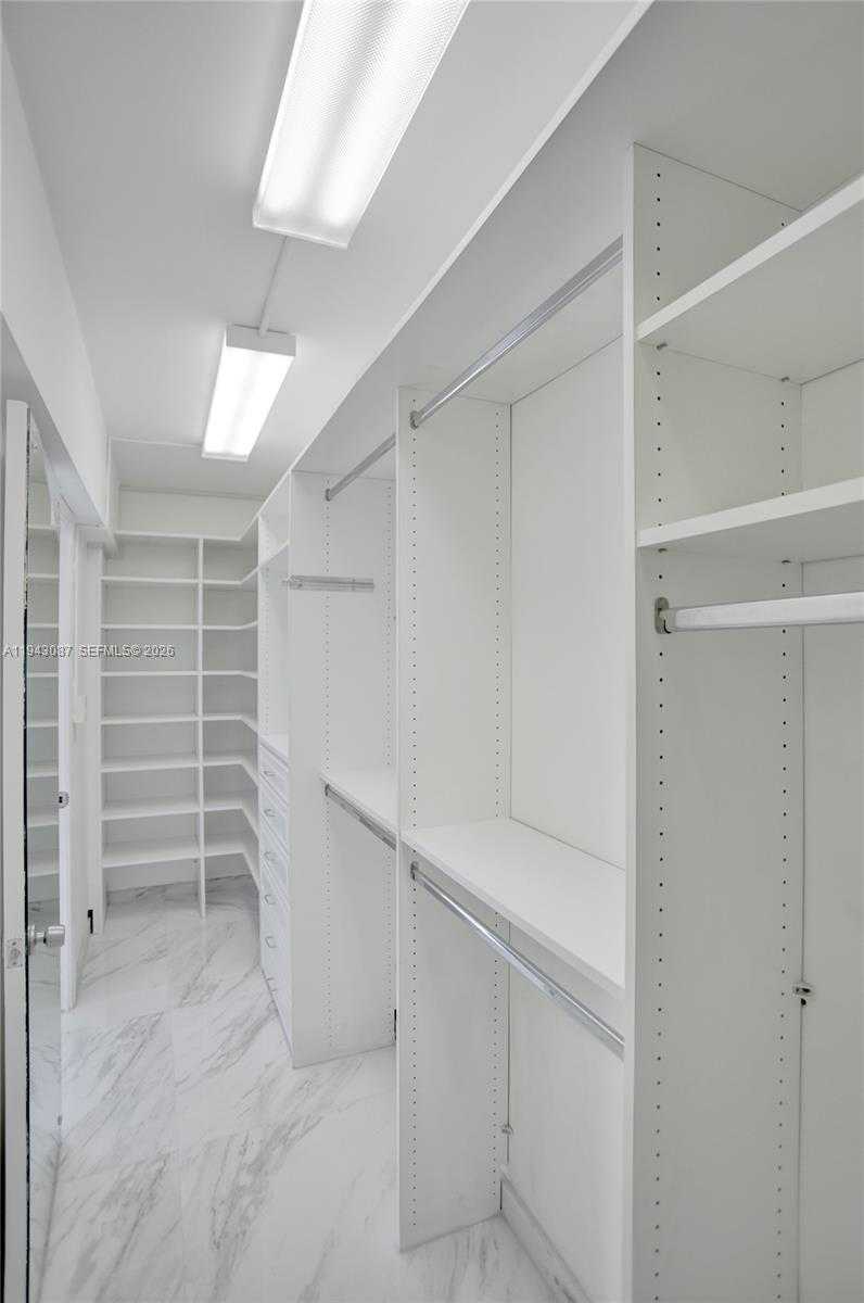 Small Image of 286 BAL BAY DR #2B, Bal Harbour Number 11