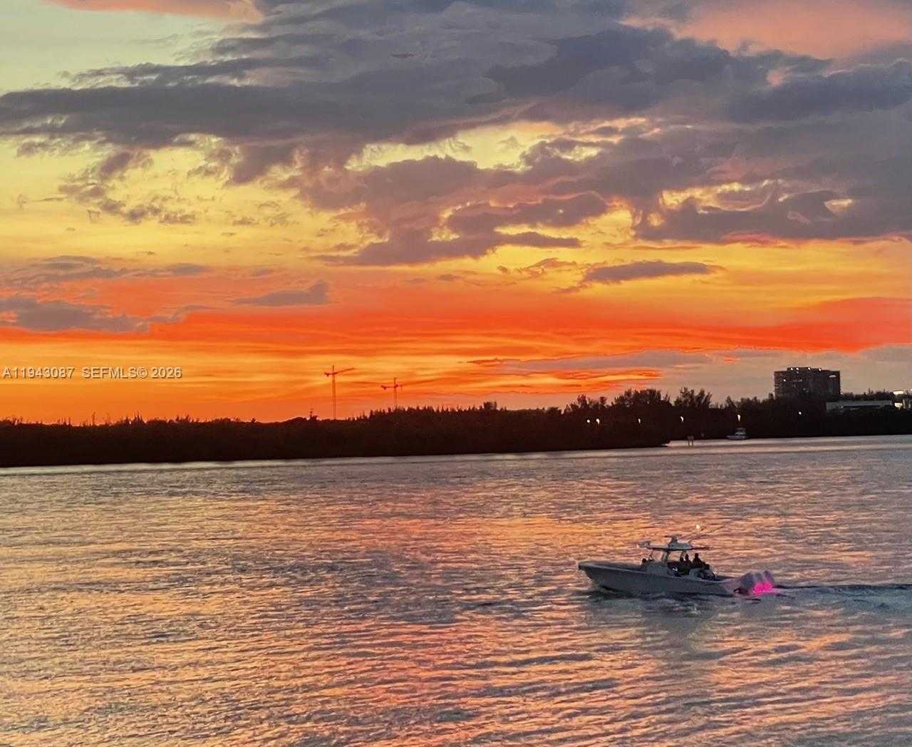 Small Image of 286 BAL BAY DR #2B, Bal Harbour Number 5